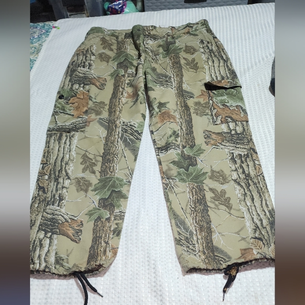 LIBERTY  EUC MENS SIZE 36 REALTREE CAMMO TACTICAL CARGO PANTS